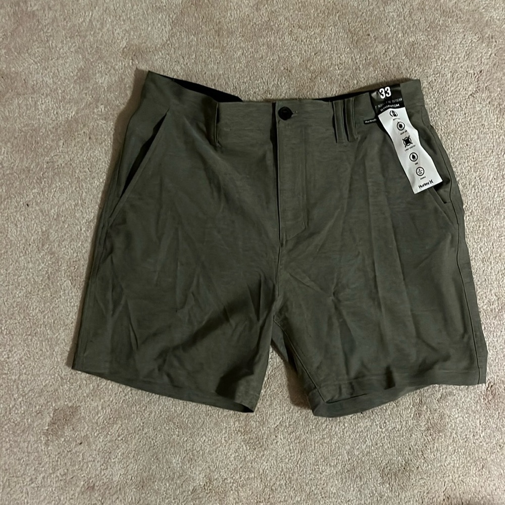 NWT Hurley QuickDry Shorts - Size 33
